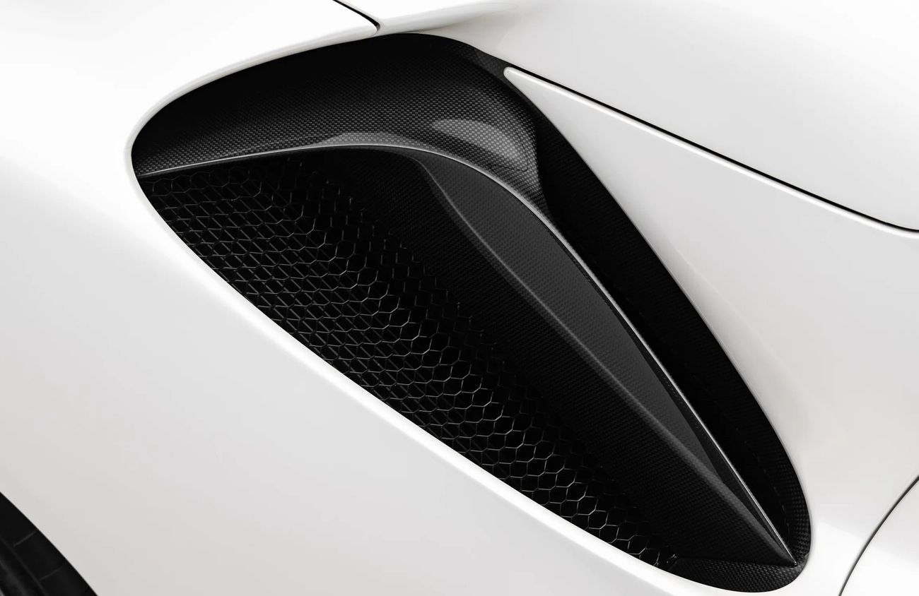 فيراري SF90 سبيدر 4.0L V8 Twin-Turbocharged Engine + eMotor | Warranty