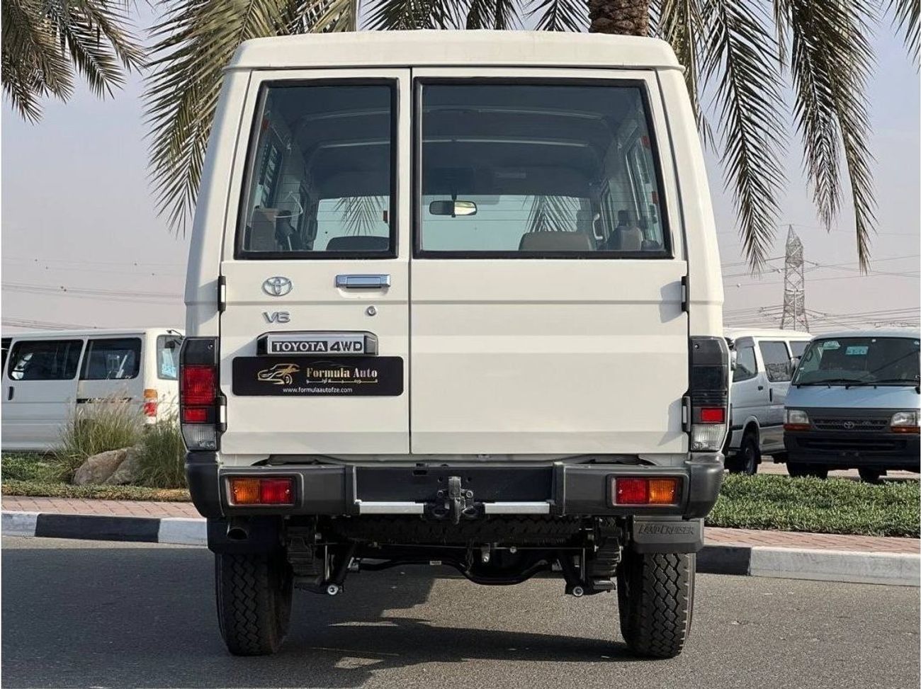 Toyota Land Cruiser 70 LC78 3 DOORS 4.0L PTR M/T // 2025 // STANDARD OPTION // SPECIAL OFFER // BY FORMULA AUTO // FOR EXPO