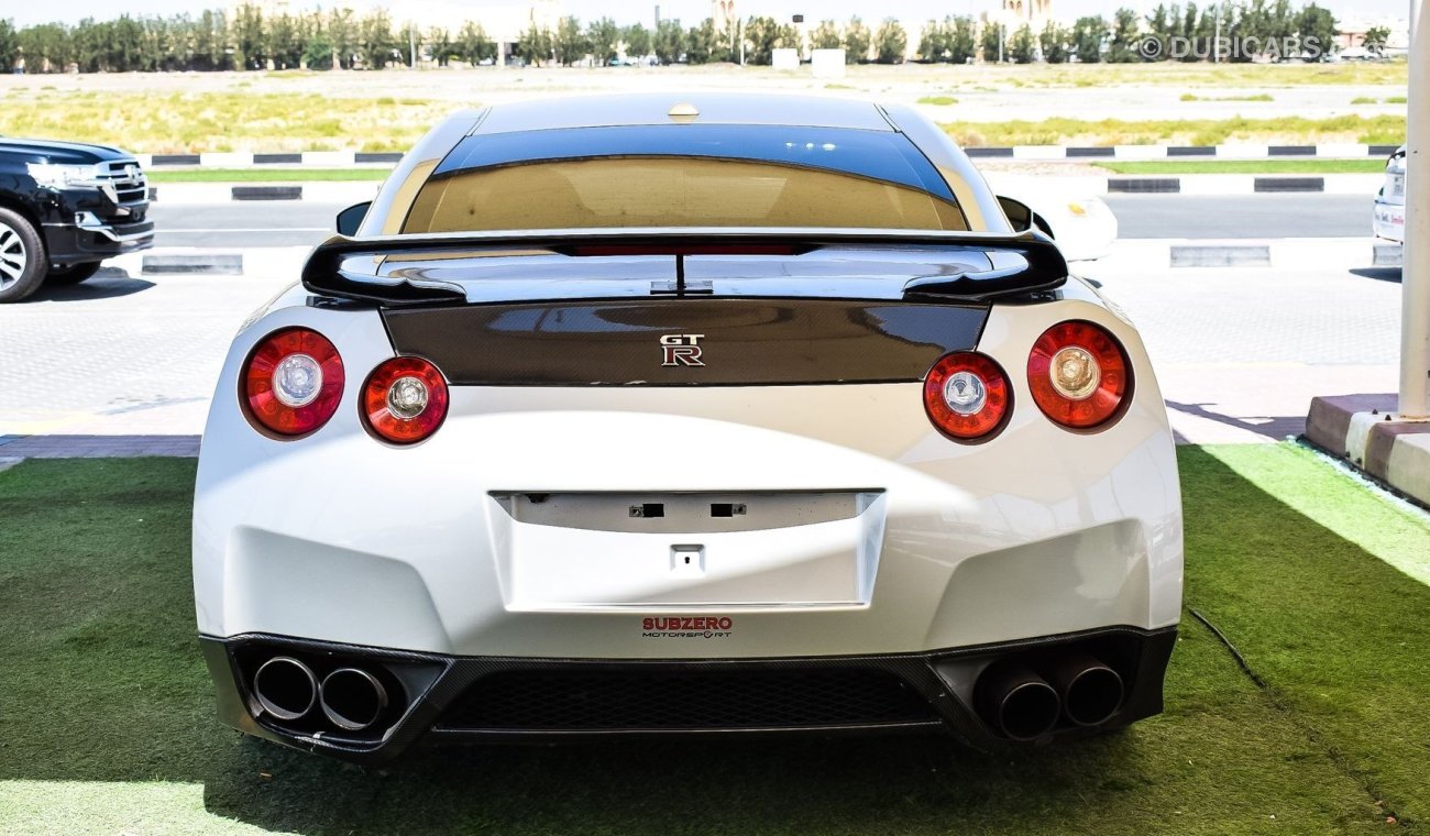 Nissan GT-R