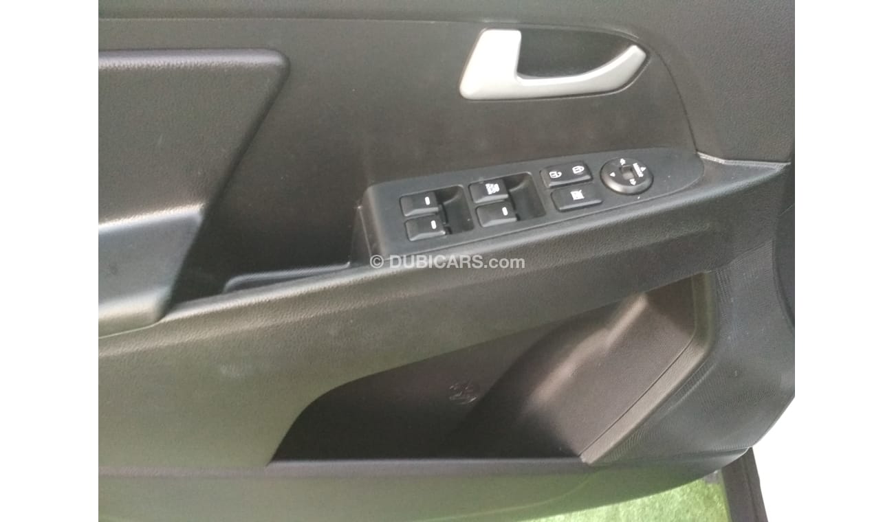 Kia Sportage WHITE 2016 GCC NO PAIN NO ACCIDENT PERFECT