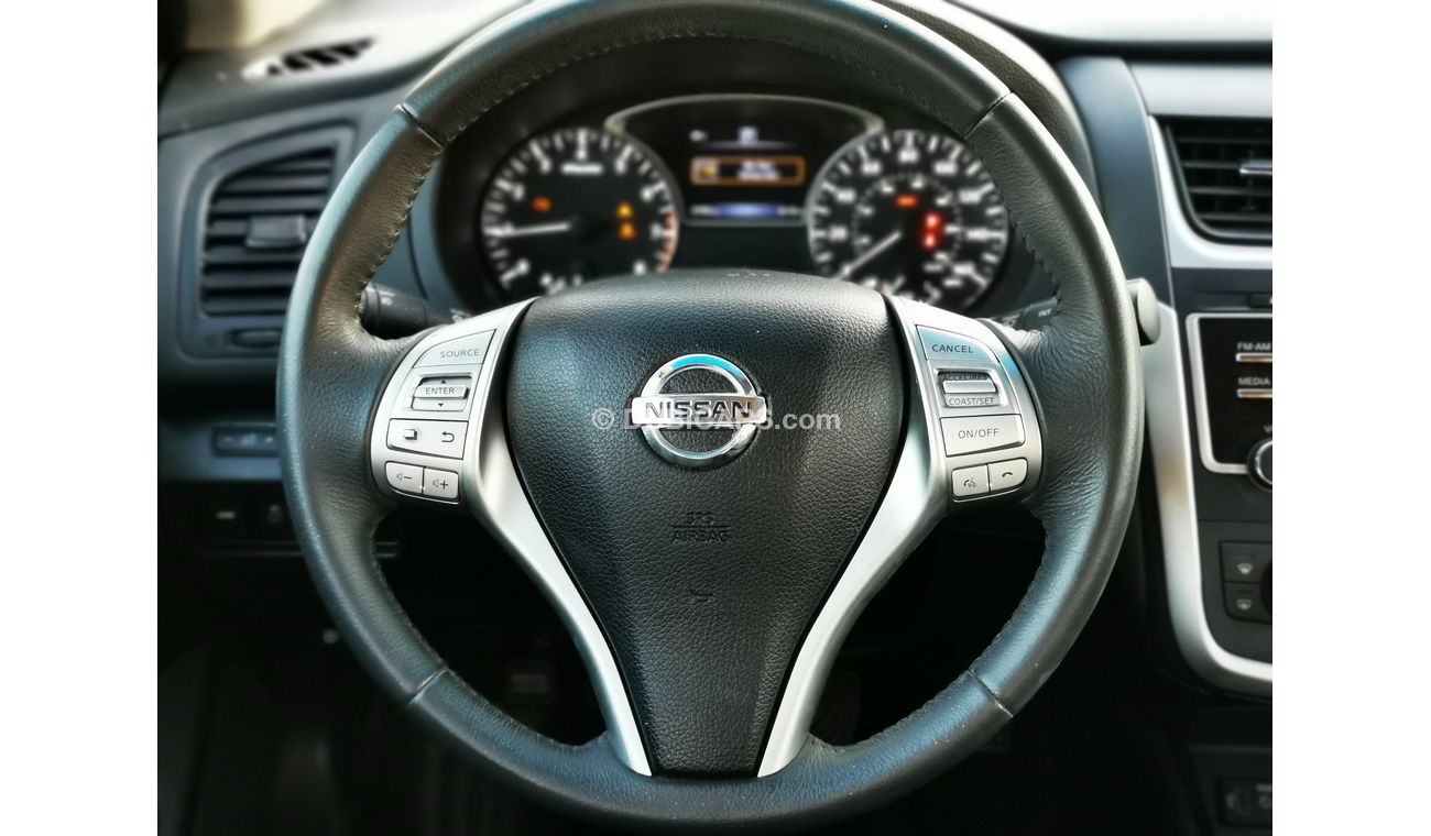 Nissan Altima 2.5L, 16" Alloy Rims, LED Fog Lights, Dual AirBags, CODE-222