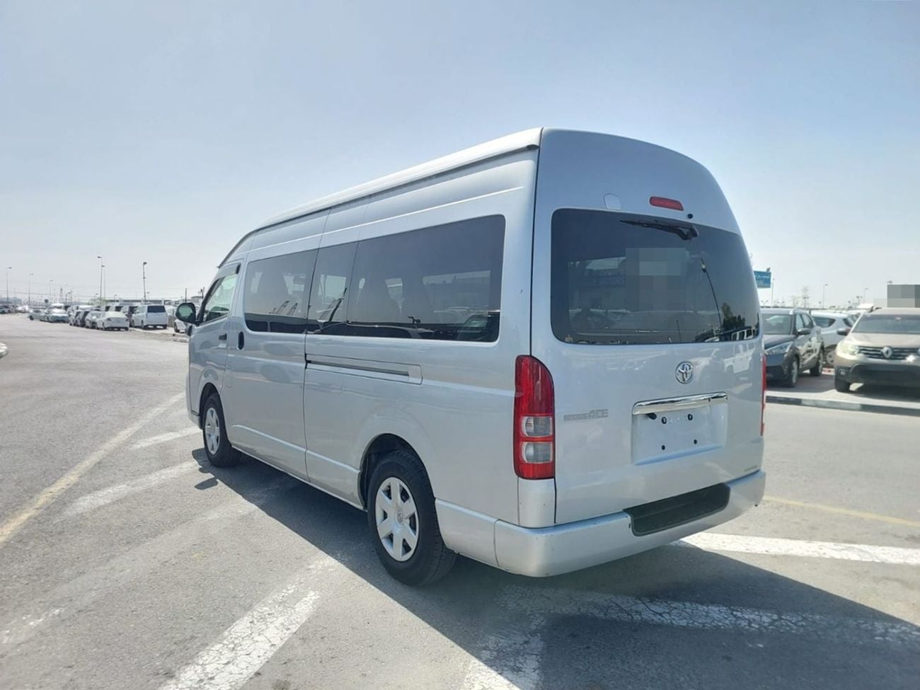 Toyota Hiace TOYOTA HIACE VAN RHD 2013 MODEL 3.0 L DIESEL AUTOMATIC(PM11956)
