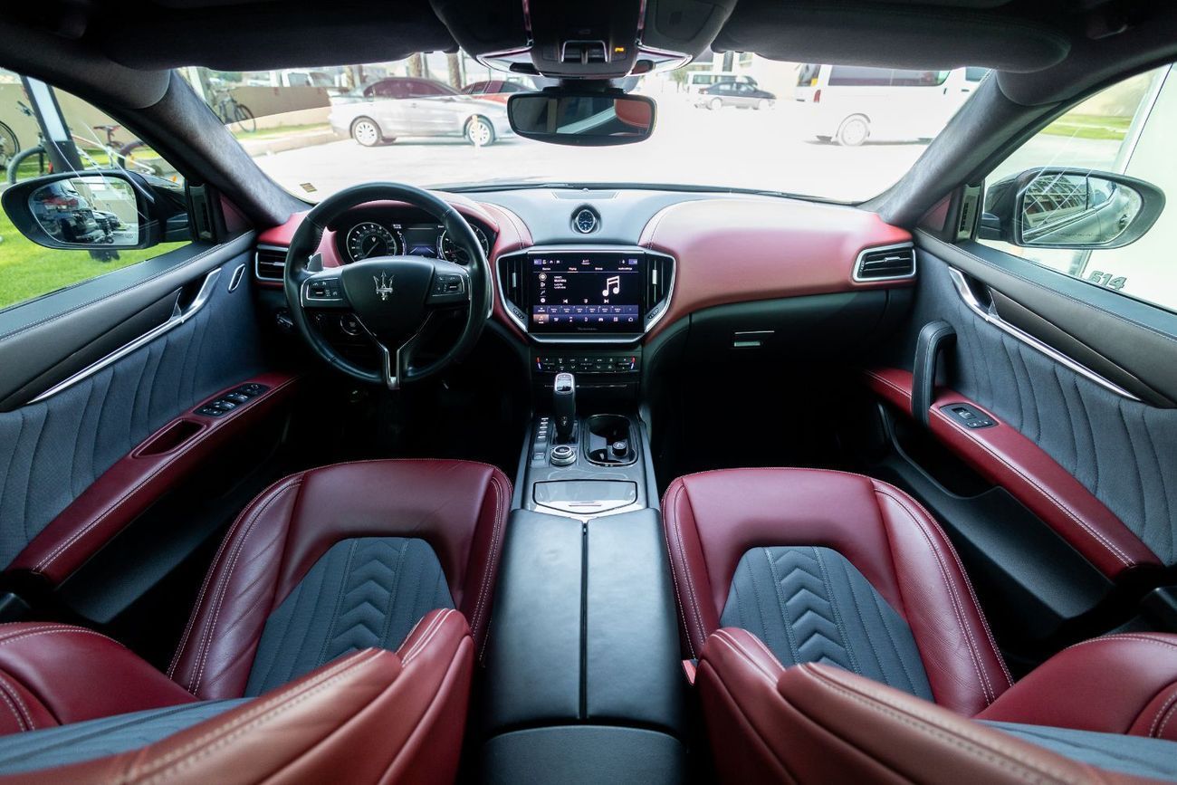 مازيراتي جيبلي GranLusso 3.0L