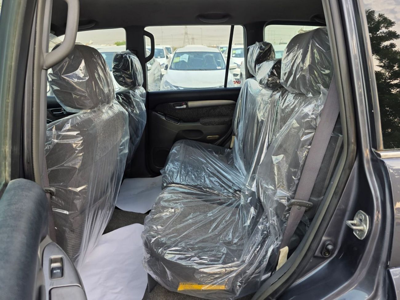 تويوتا برادو DIESEL PRADO 3.0 LITER 1KZ ENGINE GREY COLOR 2004 MODEL AUTOMATIC