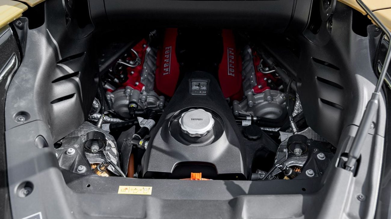 فيراري SF90 ستراديل FERRARI SF90 SPIDER | 2-YEAR WARRANTY + SERVICE AVAILABLE | IN-HOUSE FINANCING | 0% DOWNPAYMENT (BAN
