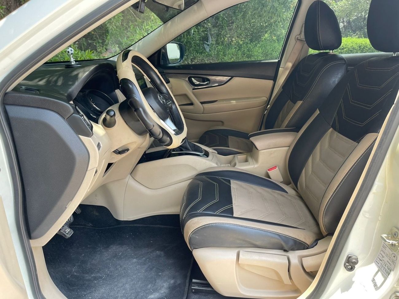 Nissan XTrail SV NISSAN X-TRAIL   MODEL 2019  V4    L2,5   Excellent Condition (GCC  _ SPEC) - VERY GOOD CONDITION