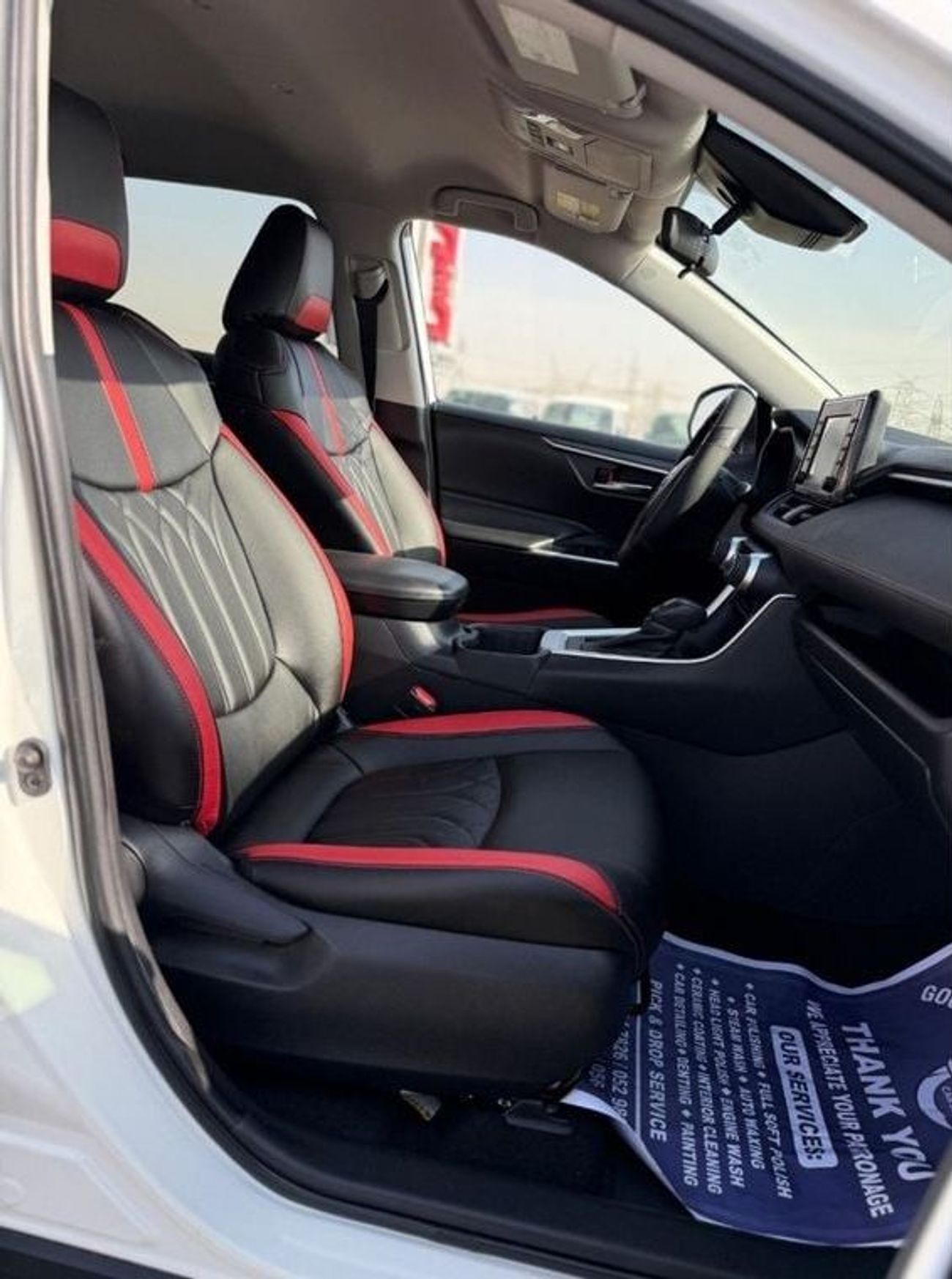 تويوتا راف ٤ XLE leather seats, push start