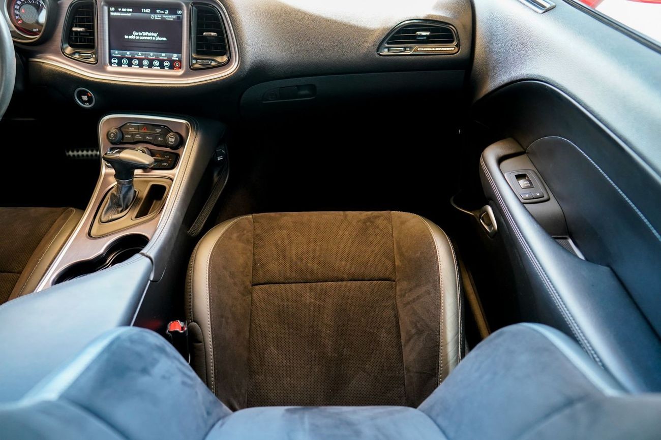 Dodge Challenger Dodge Challenger SXT Plus 2018 GCC (LOWEST MILEAGE) under Warranty with Flexible Down-Payment/ Flood