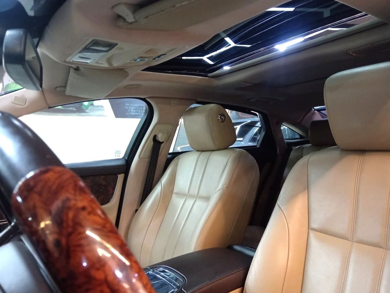 جاكوار XJ LUXURY LWB (LWB) - GCC Specs - Pristine Condition
