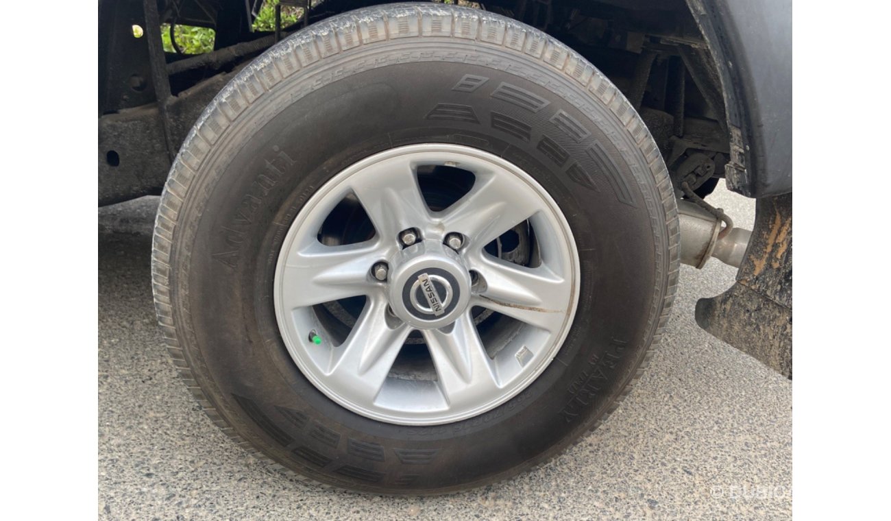 Nissan Patrol Pickup HT Safari