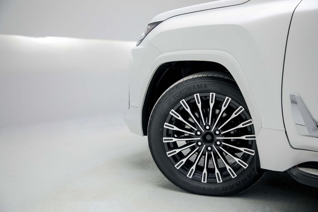 لكزس LX 600 VIP 3.5L - Sonic Quartz Inside VIP Sunflair | Export Only