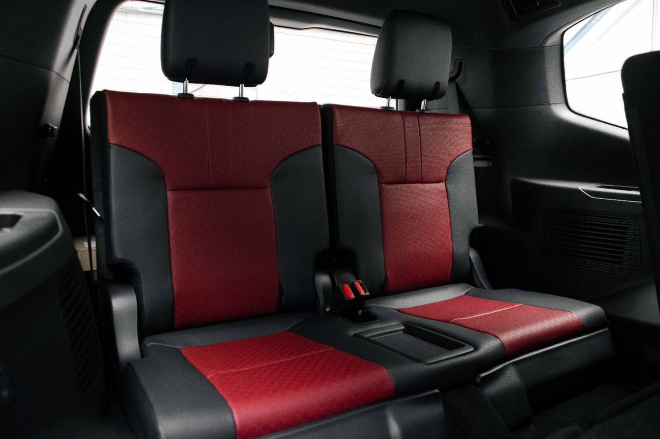 تويوتا لاند كروزر LC300 GR Sport 3.5L Hybrid - Precious White Inside GRS Black & Dark Red | Export