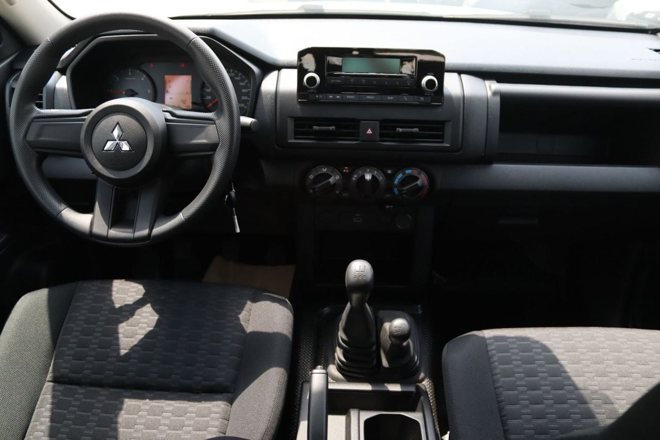 Mitsubishi L200 MITSUBISHI L200 4X4 M/T PETROL **EXPORT ONLY**التصدير فقط خارج الخليج***