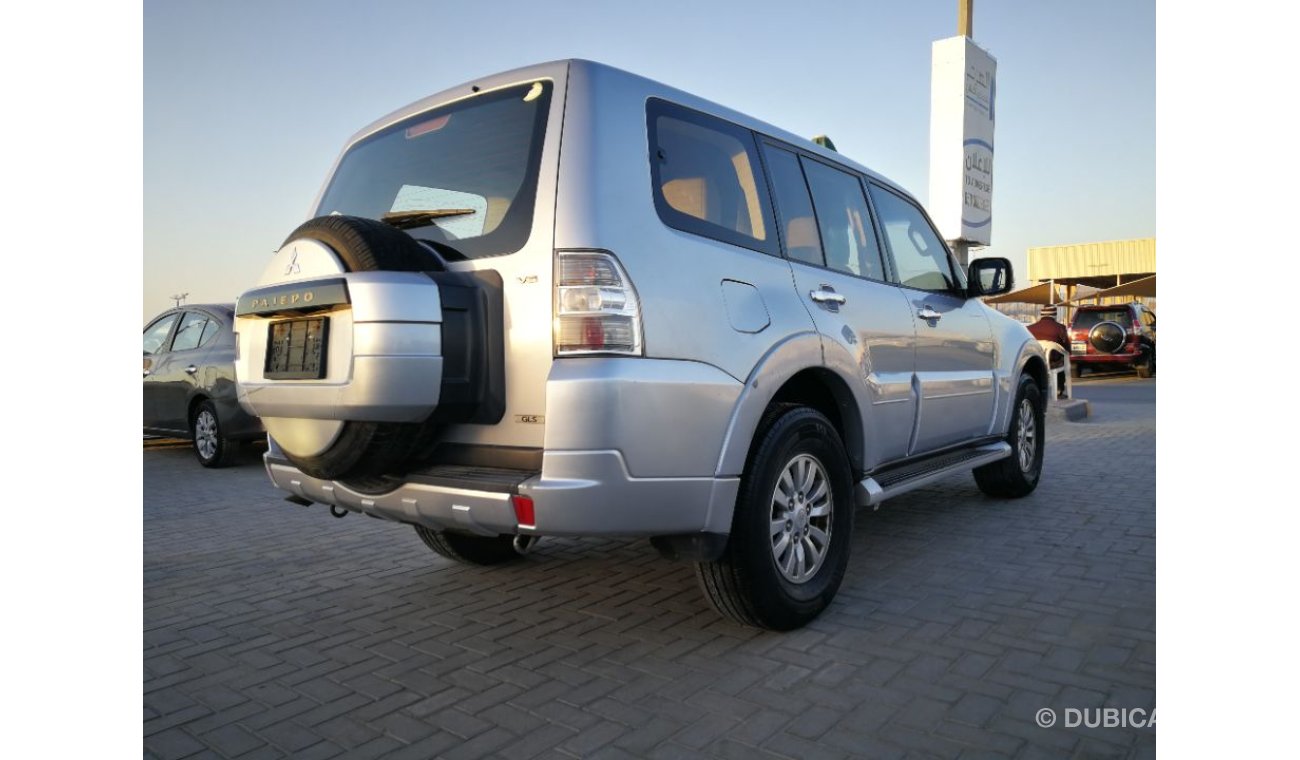 Mitsubishi Pajero Mitsubishi pajero 2011 GCC