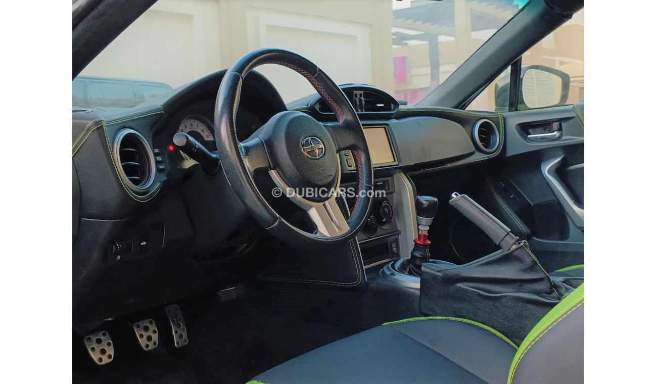 Scion FRS GT86 / REGISTERATION / INSURANCE FREE  (LOT # 9746)