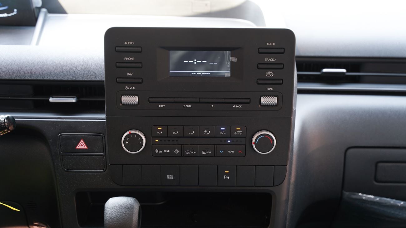 Hyundai Staria