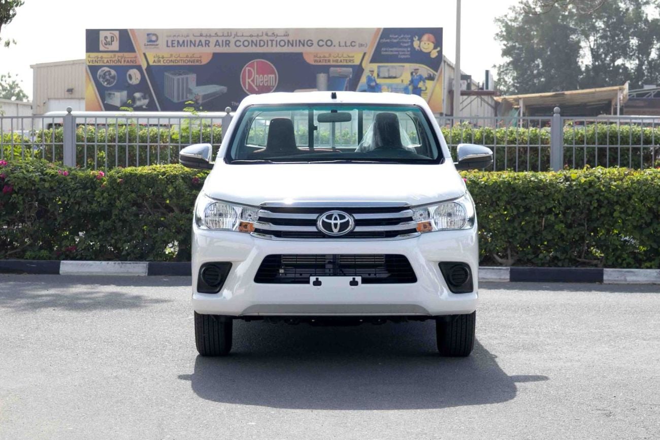 تويوتا هيلوكس Single Cab 2.4L Manual - Super White Inside Maroon | Export Only