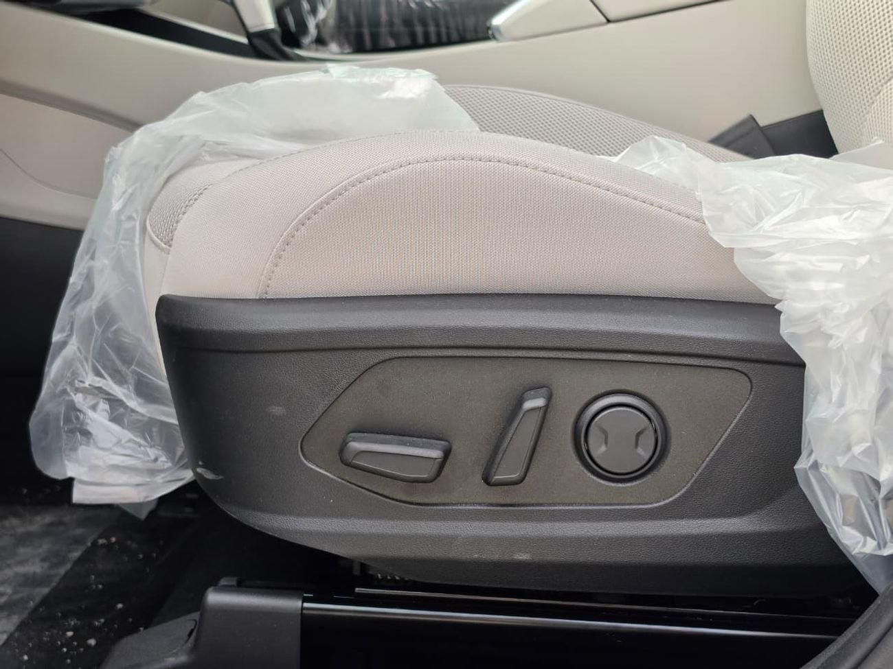 Hyundai Tucson  2.0L 2WD A/T Petrol