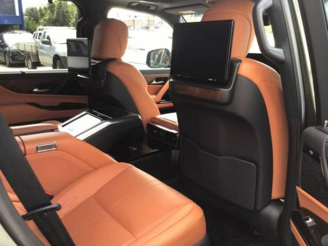 Lexus LX 600 F Sport 3.5L Lexus Lx600 vip 2025 green colour RHD 4x4 4 seats RHD 3.3L Petro engine