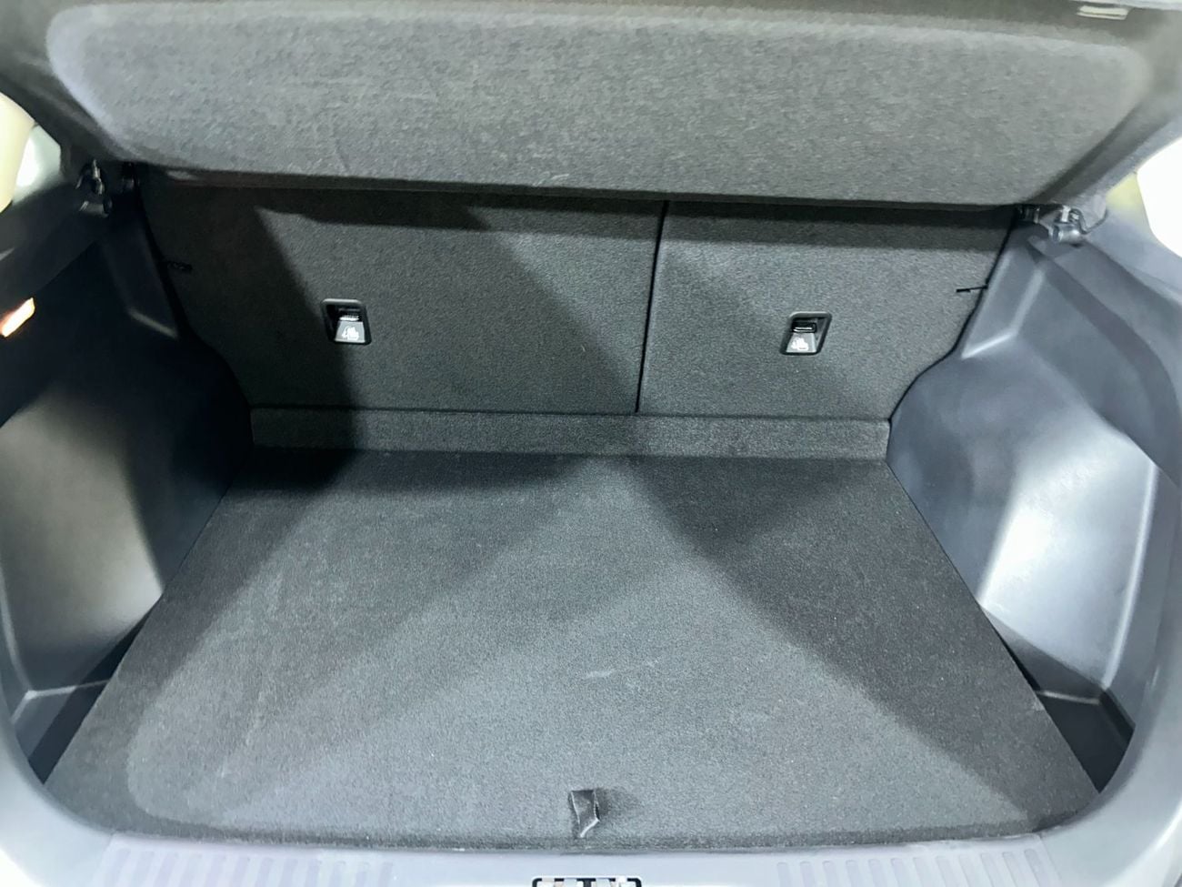 فورد تيريتوري TER2126H TREND FWD 1.5L FHEV / AL TAYER MOTORS / AL QOUZ SHOWROOM