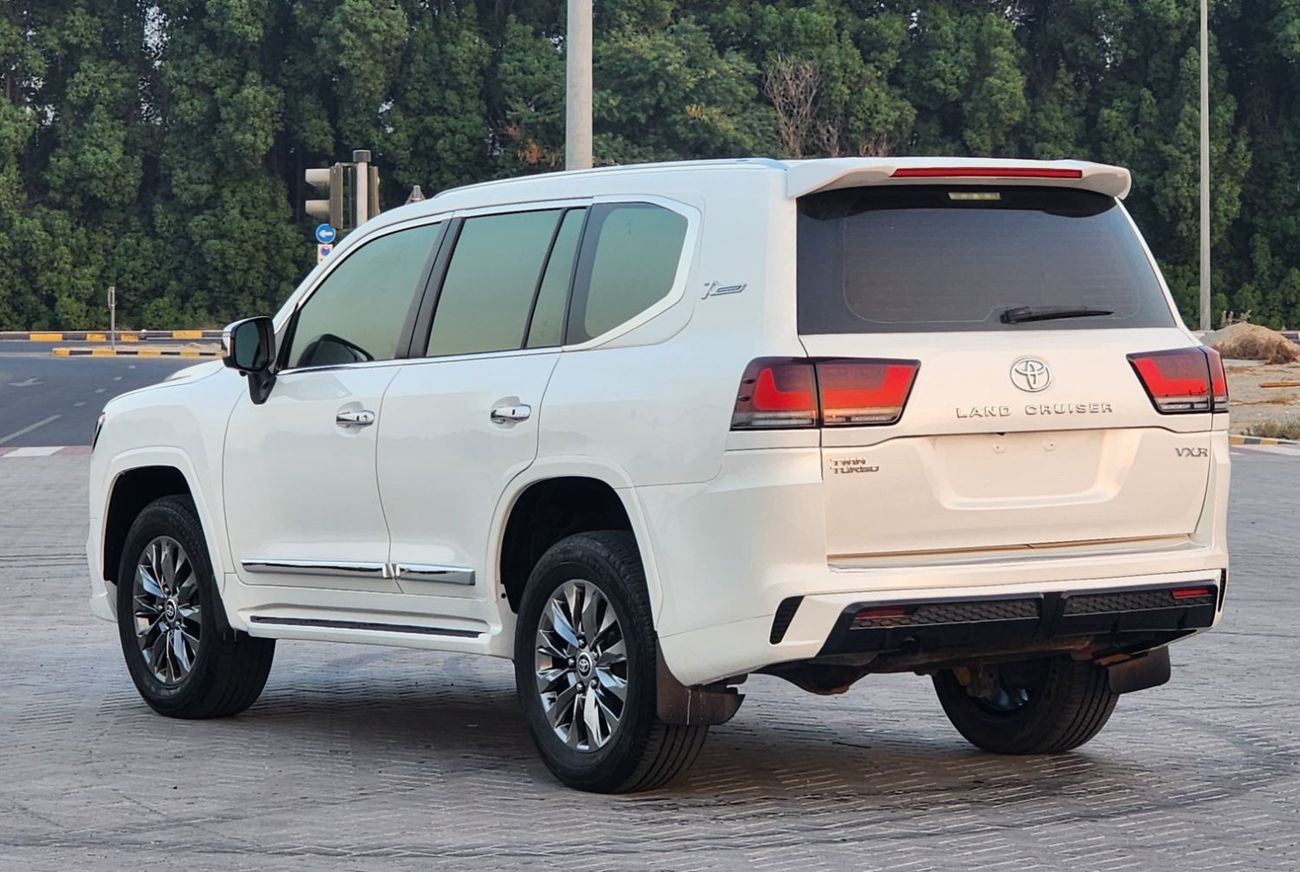 Toyota Land Cruiser VX.R V8  5.7  upgrade 2024