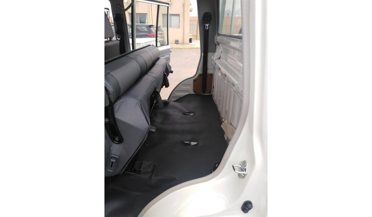 تويوتا لاند كروزر بيك آب Double Cabin 4164 CC, DSL, 6 Cylinders, Power windows, Leather seats, Full Option