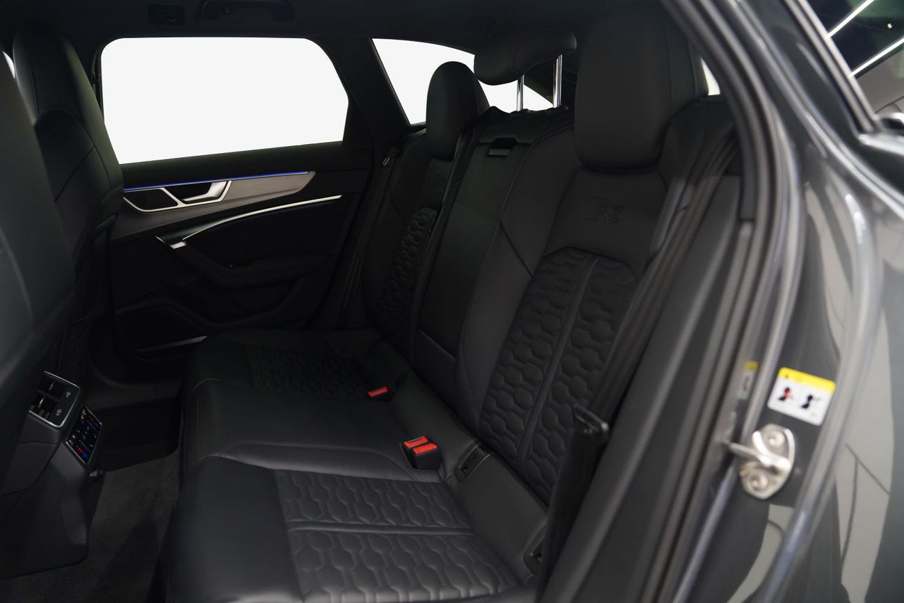 أودي RS6 quattro 4.0L