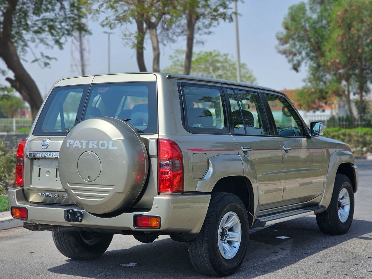 نيسان باترول سفاري GL 4.8L A/T (7 Seater)