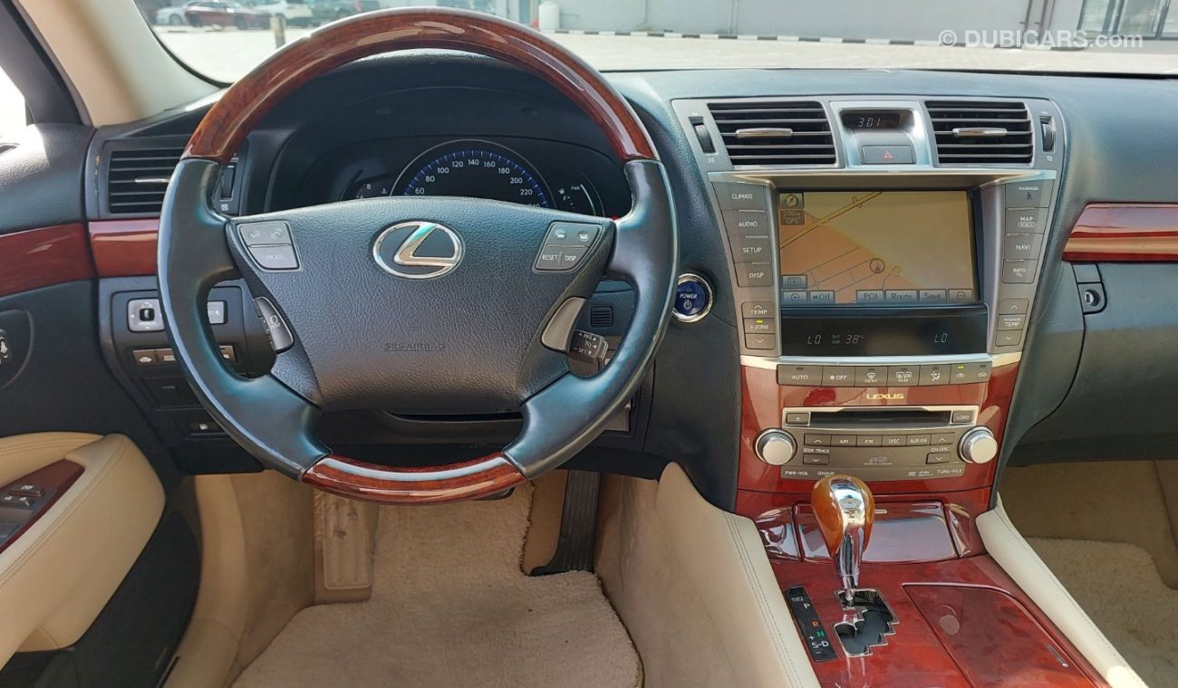 Lexus LS 600 Hybrid 2012 | Partial Service History | GCC