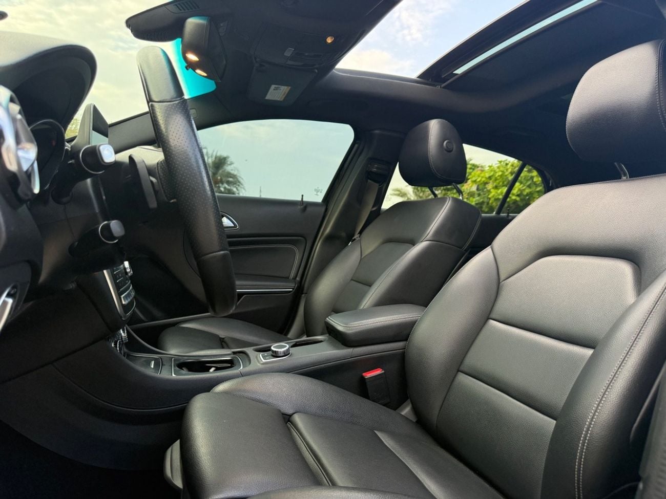 Mercedes-Benz GLA 250 Std 2.0L (208 HP)