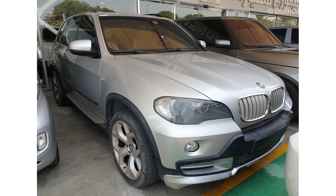 BMW X5 X DRIVE 4.8i 2009 GCC SPECS HEADS UP DISPLAY 7 SEATS