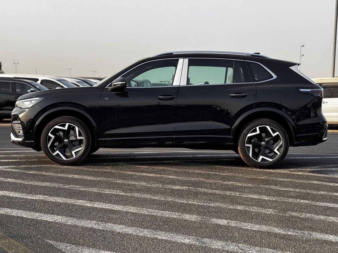 فولكس واجن تيجوان Volks wagen Tigwan R line  2.0 L. Model.  2025