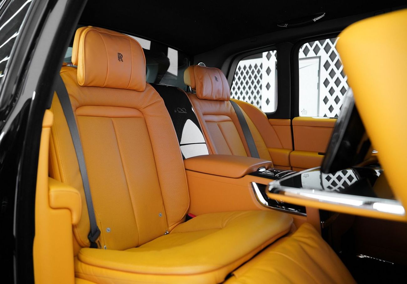 Rolls-Royce Cullinan BLACK BADGE