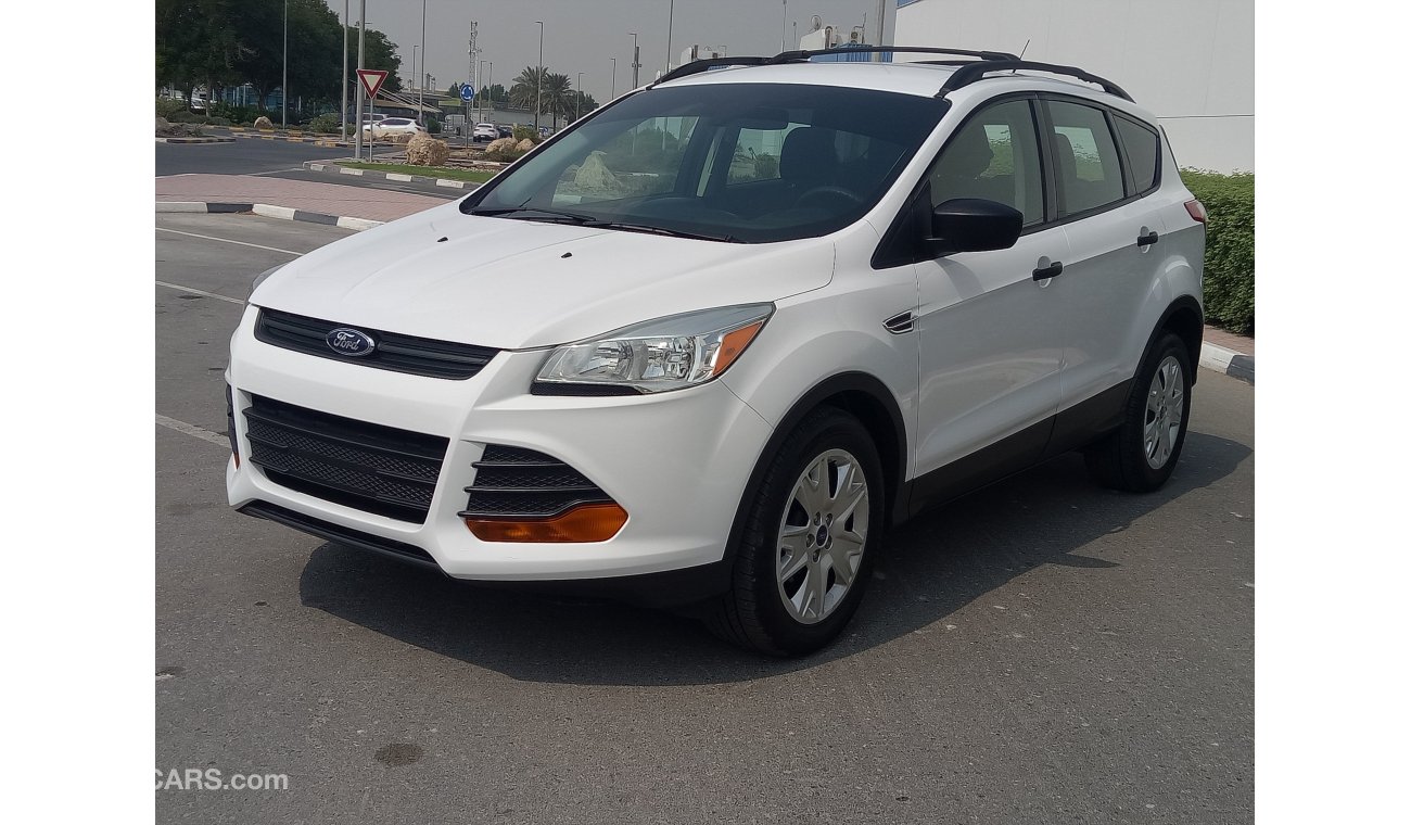 فورد إيسكاب ONLY 620X60 MONTHLY FORD ESCAPE 4X4 PUSH BUTTON START EXCELLENT CONDITION UNLIMITED KM WARRANTY...