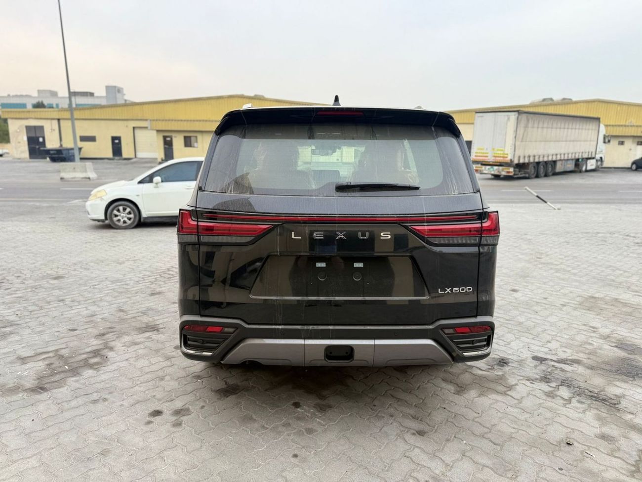 Lexus LX 600 VIP LAUNCH EDITION 3.5L