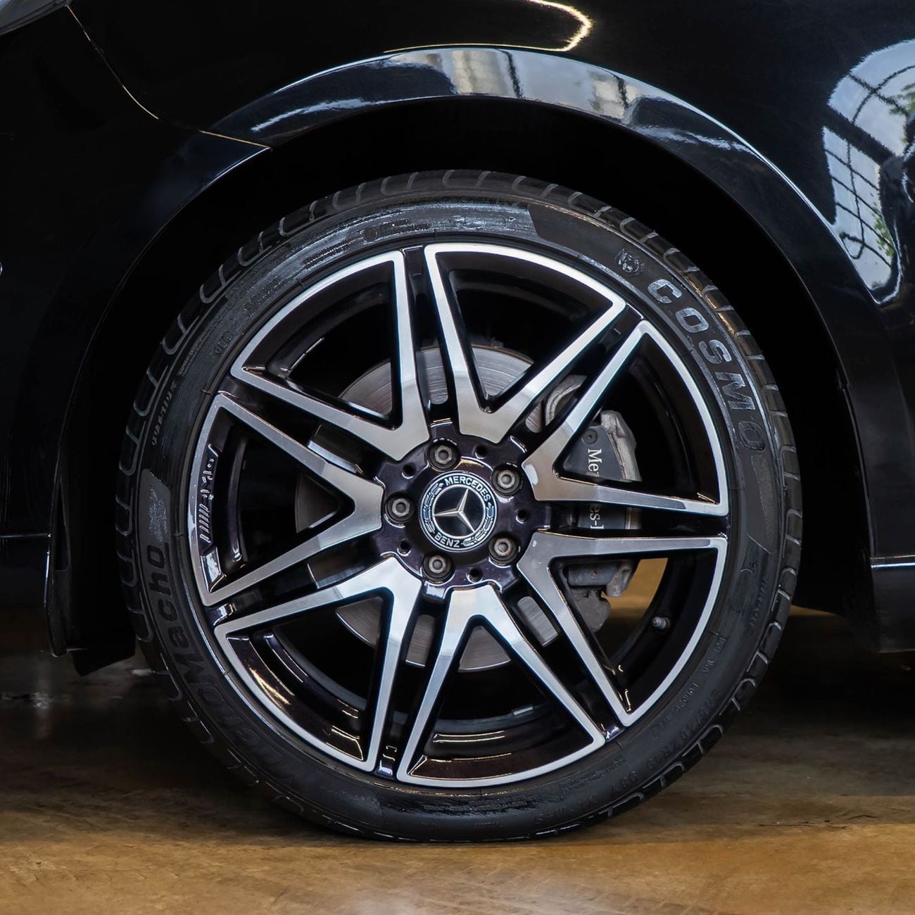 مرسيدس بنز V 250 AED 2,682 P.M • 0% Downpayment • Mercedes-Benz V 250 VIP Design • 1 Year Warranty