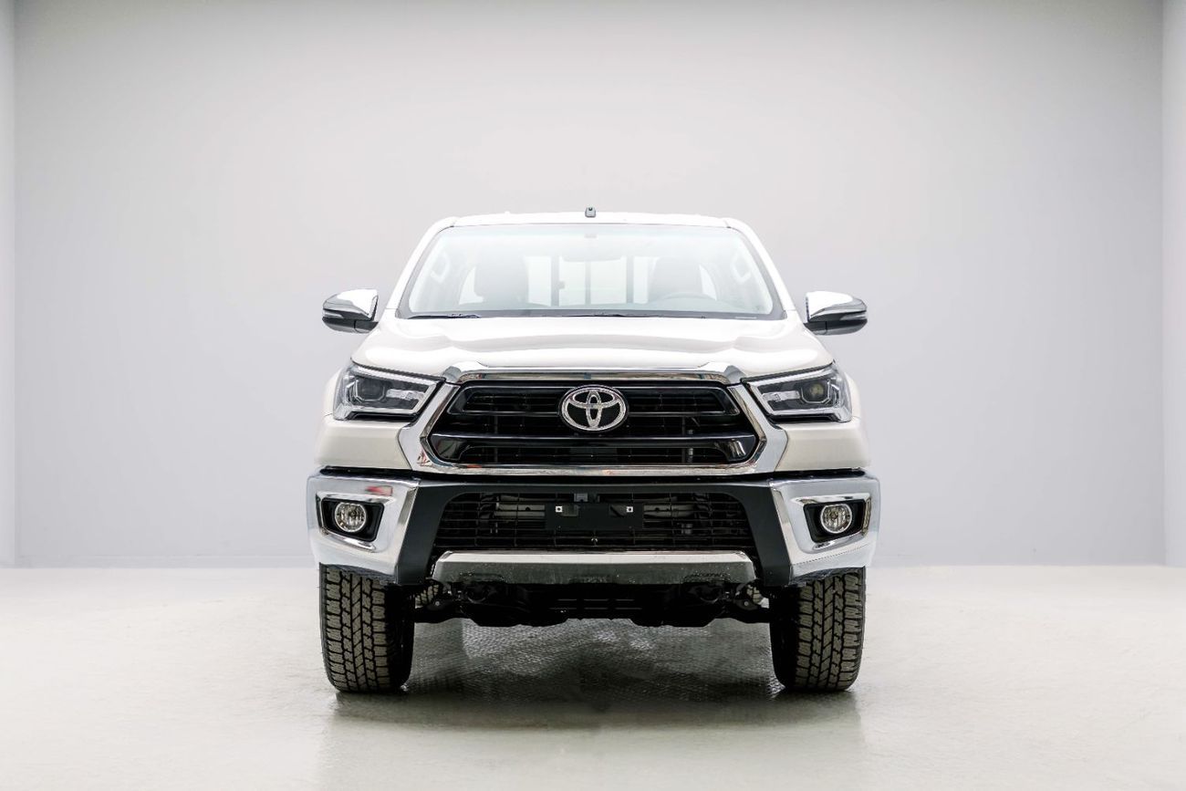 تويوتا هيلوكس Double Cab 2.7L - Manual - Super White Inside Maroon | Export Only