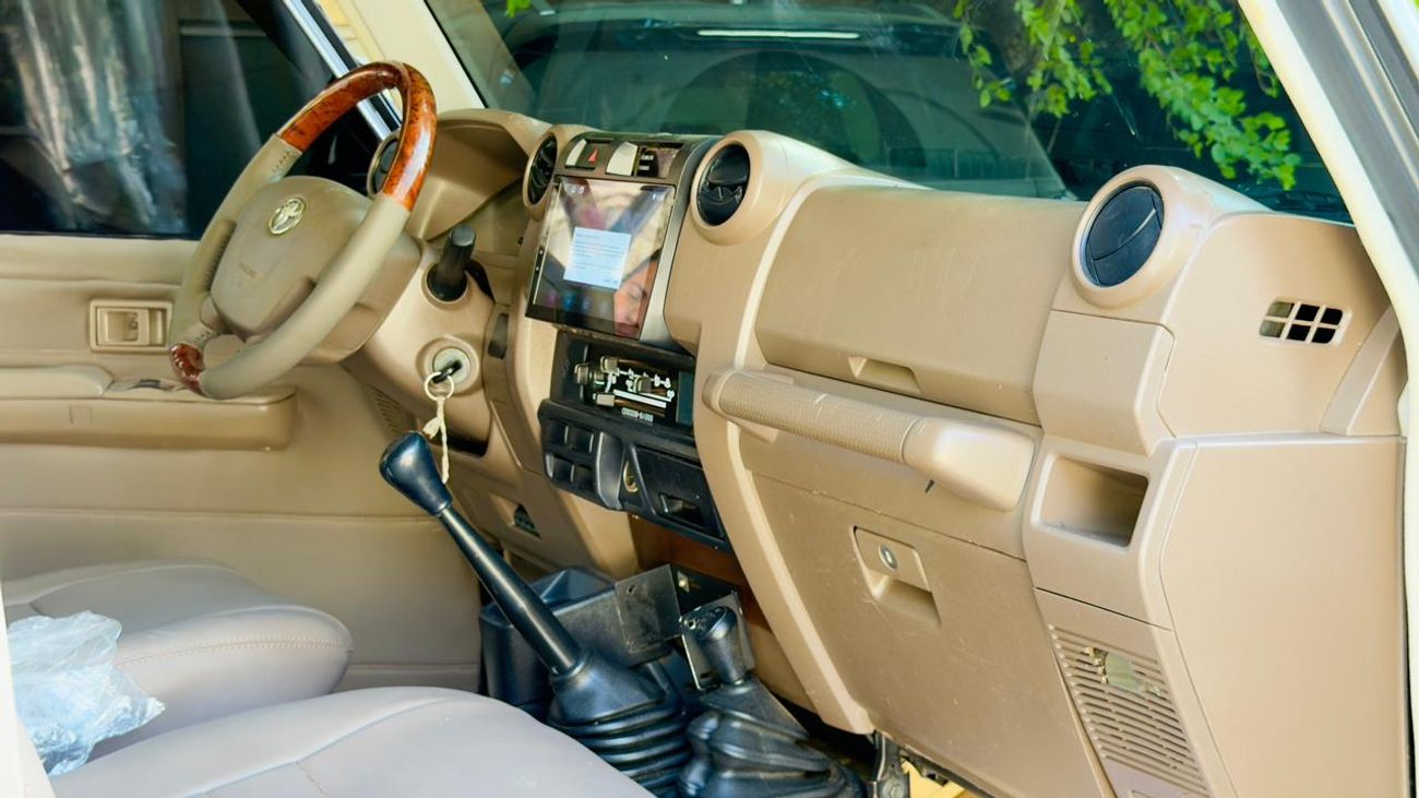 Toyota Land Cruiser Pick Up DOUBLE CABIN PICKUP | 2013 | LHD | 4.0L PETROL ENGINE | FACELIFTED TO 2025 MODEL | POWER WINDOWS | G