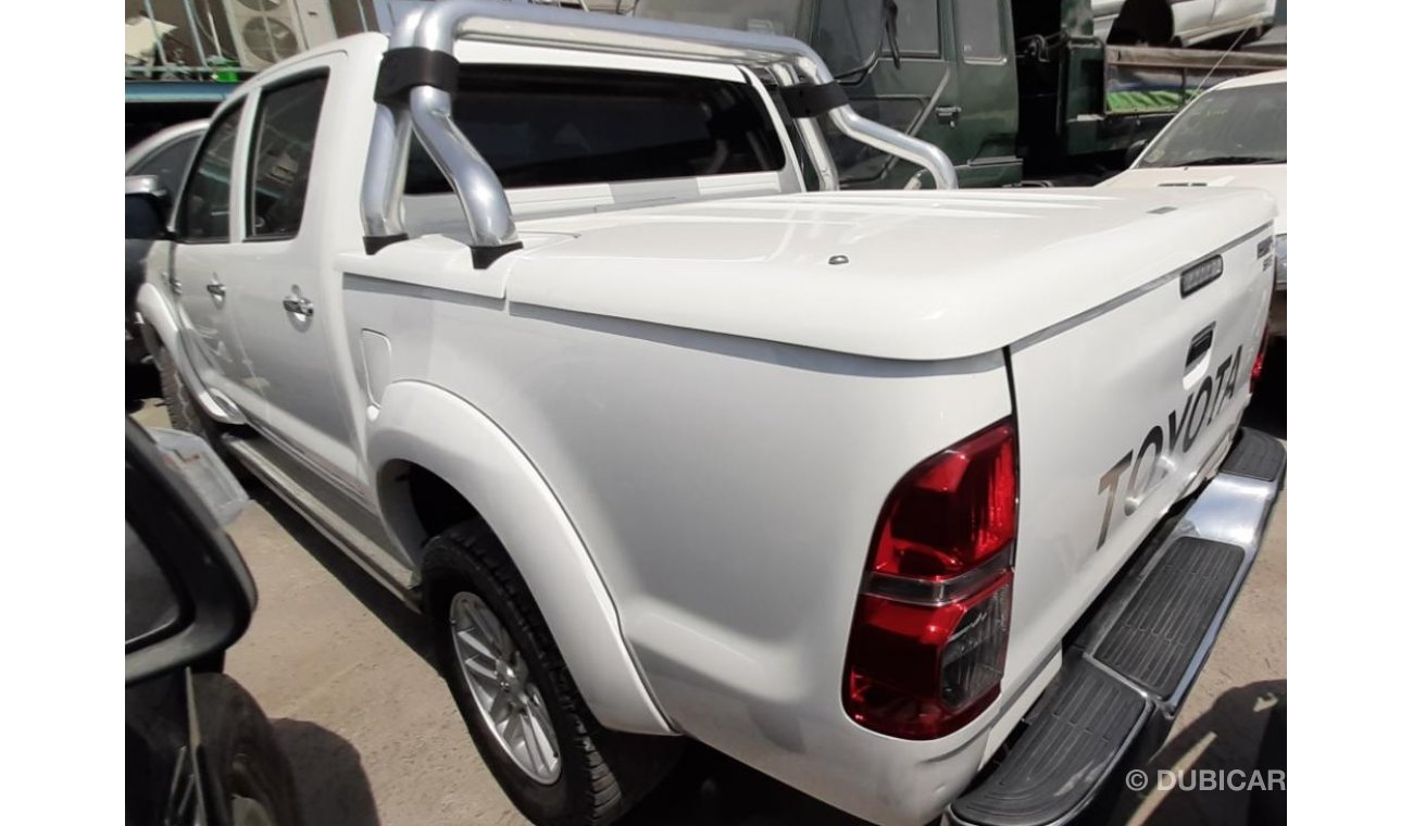 تويوتا هيلوكس PICK UP 2012 DIESEL . 3.0 L.RIGHT HAND DRIVE EXPORT ONLY