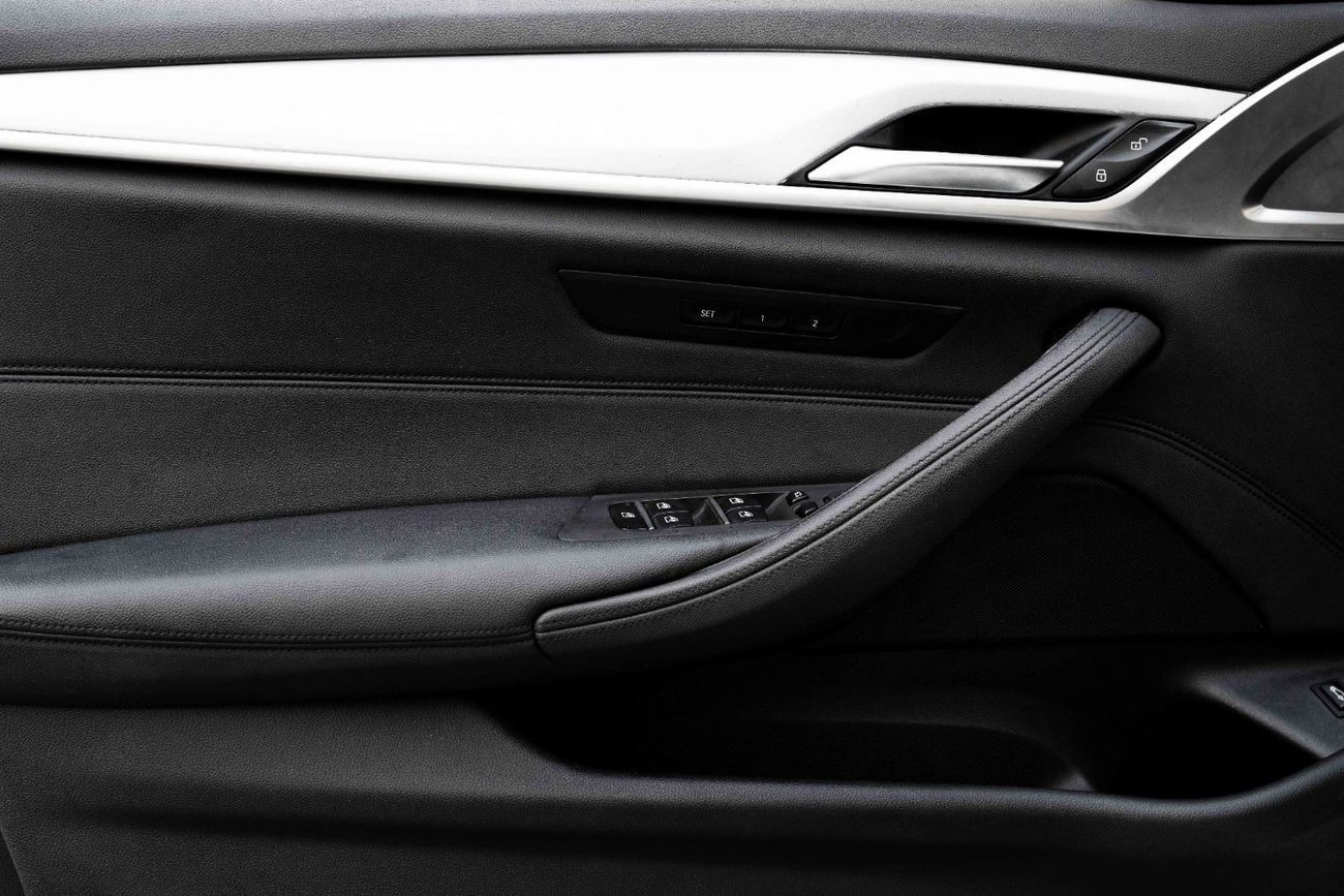 BMW 520i 20i | 2,056 P.M  | 0% Downpayment | Full BMW History!