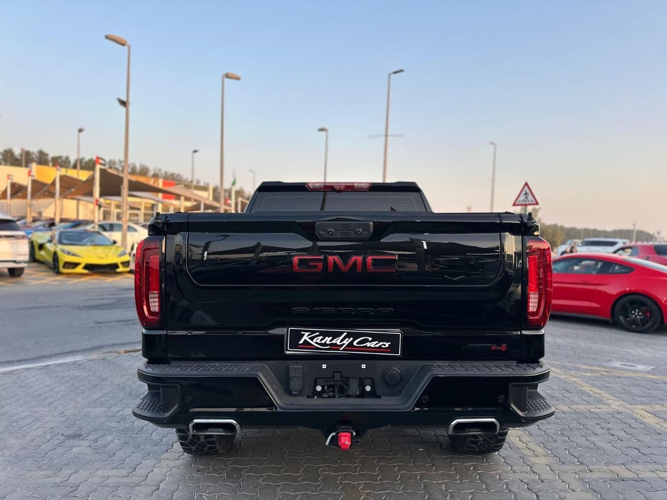 GMC Sierra 1500 CREWCAB AT4 | Monthly 2600/- | 0% DP | Paddle Shifters | Sunroof | # 07618R
