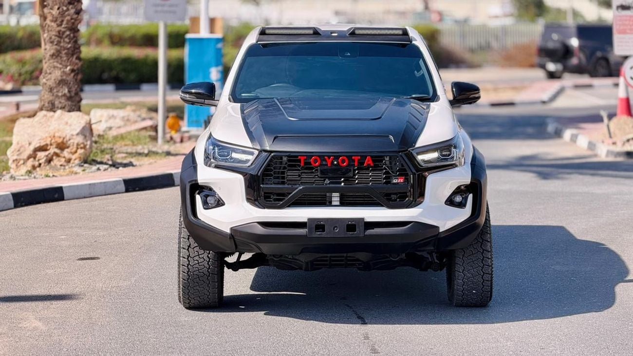 Toyota Hilux GR KITT install