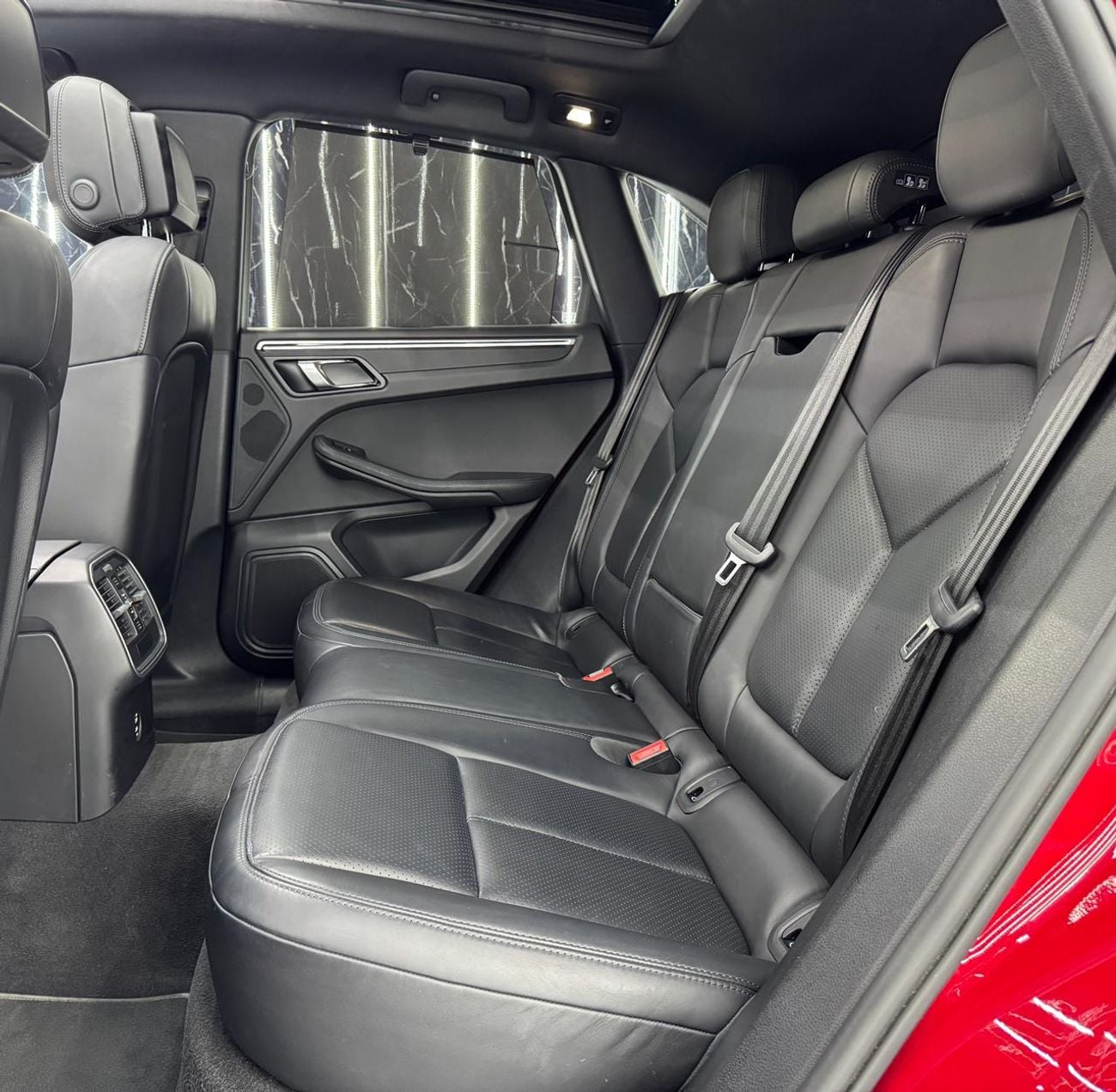 Porsche Macan Std 2.0L (252 HP)