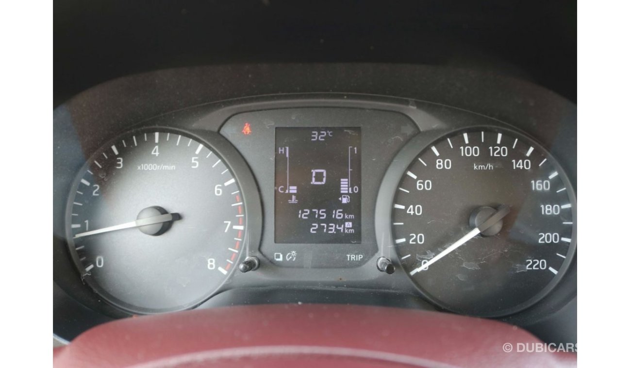 Nissan Navara 2017 | 4X2 DOUBLE CABIN AUTOMATIC GEAR PICKUP WITH GCC SPECS AND EXCELLENT CONDITION