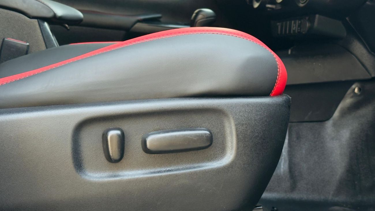 Toyota Hilux DOUBLE CABIN PICKUP | RHD | 2020 | 2.8L DIESEL ENGINE | AUTOMATIC TRAMISSION | ELECTRIC SEAT