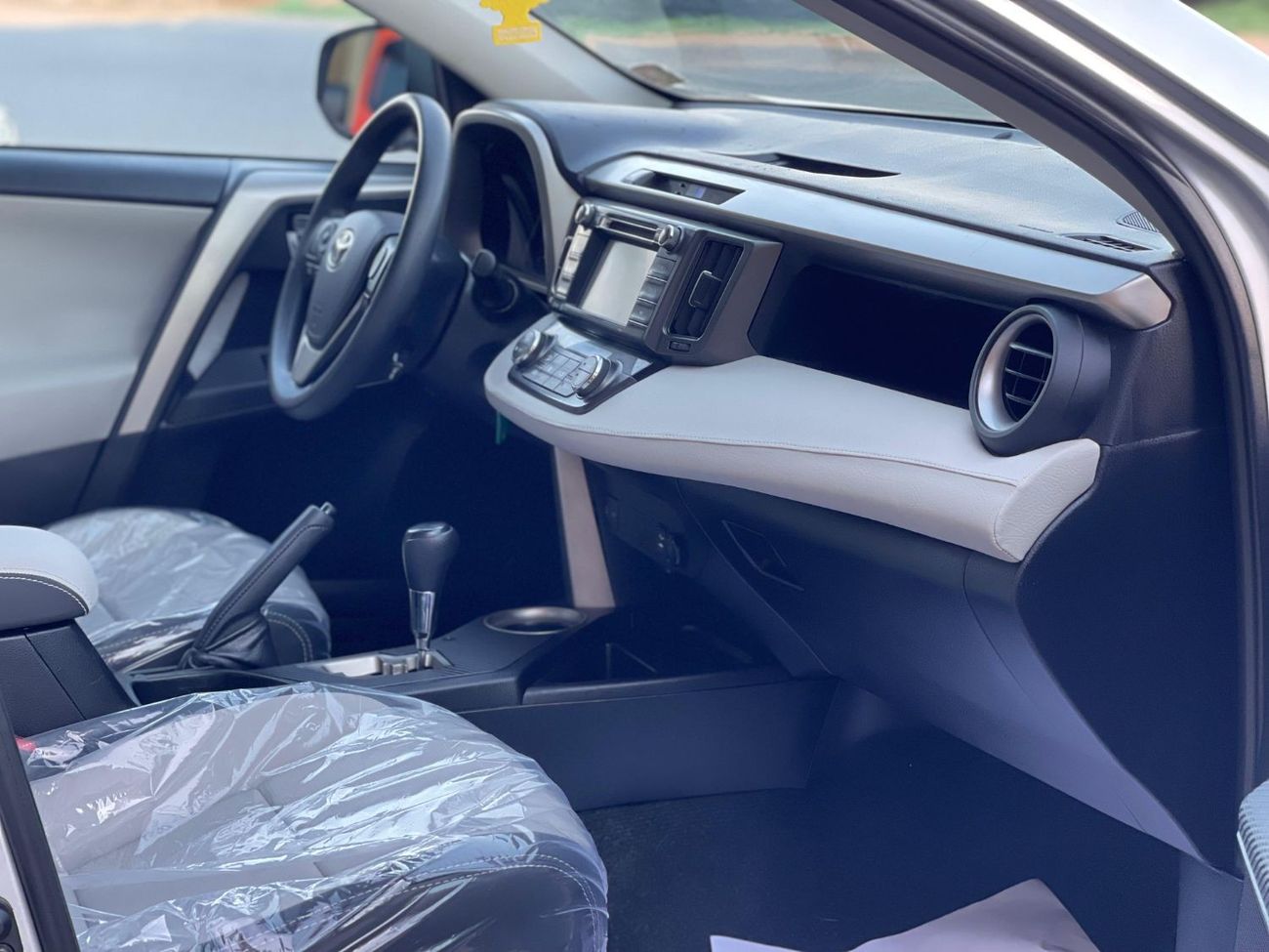 Toyota RAV4 VXR Rav4 XLE FULL OPTIONS 4X4