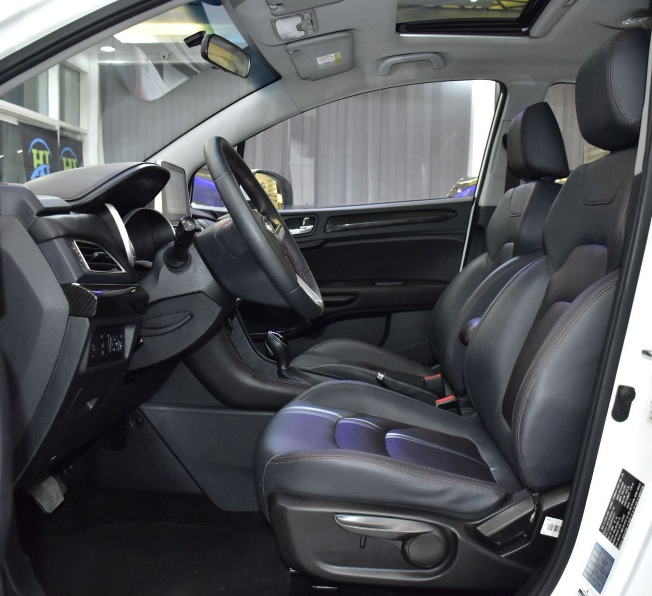 جاك S3 Plus INTELLIGENT LUXURY EXCELLENT DEAL for our JAC S3 ( 2023 Model ) in White Color GCC Specs