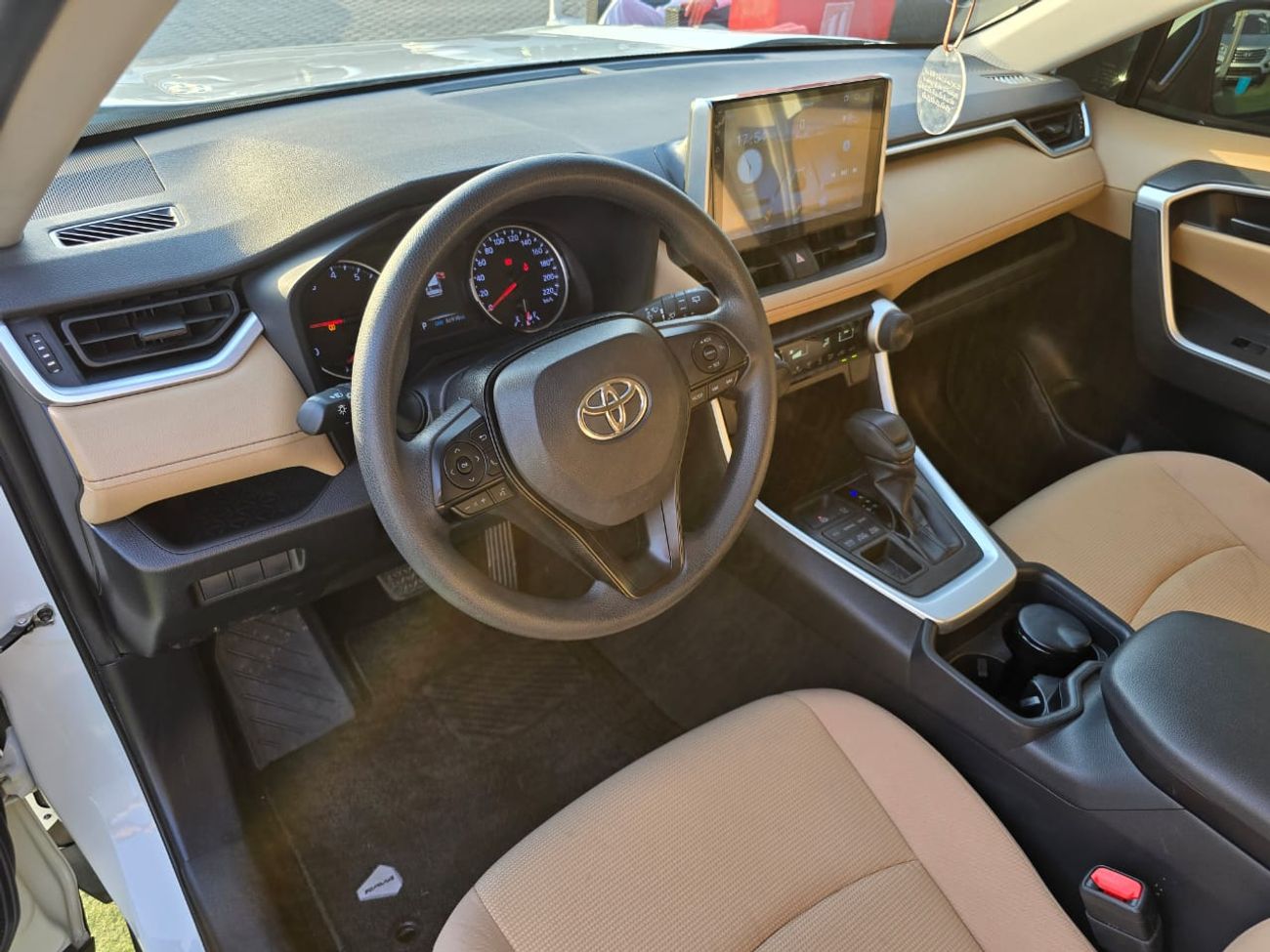 تويوتا راف ٤ EXR 2.5L (203 HP) 4WD TOYOTA RAV4 2020 4X4 GCC 4 CYLINDER ENGINE 2.5L clean car without accident wit