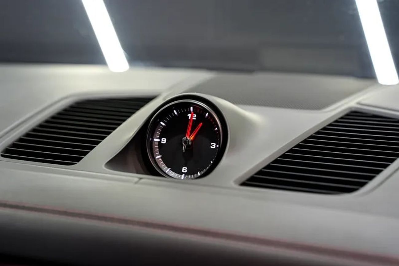 Porsche Cayenne Platinum Edition, Bose Audio, Panoramic Roof, Dealer Warranty Till 21/09/2026!