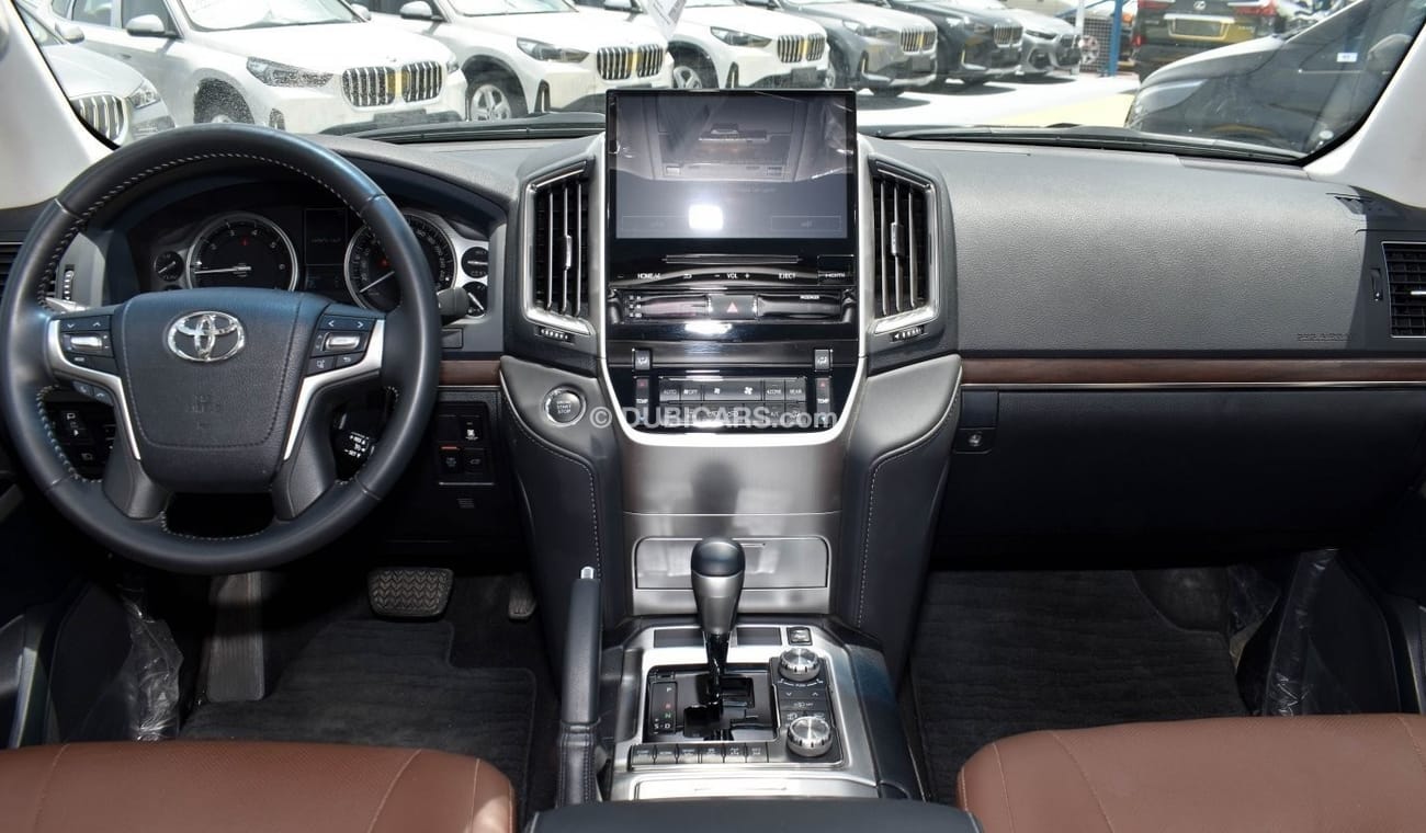 تويوتا لاند كروزر LAND CRUISER VXS Grand Touring S 5.7 V8 2021